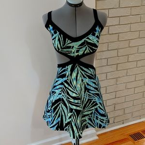 NWT BCBGMaxAzria Elyzabeth Crossed Cutout Palm Dress